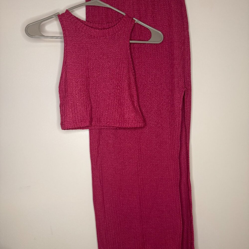 Like New Shein Pink two-piece waffle style outfit.size XS